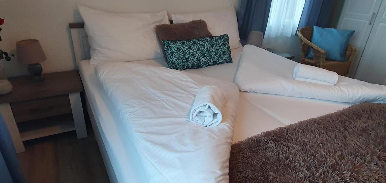 Hotel Rosengärtli Leissigen Exteriör bild