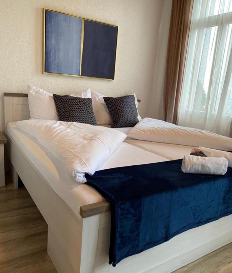 Hotel Rosengärtli Leissigen Exteriör bild