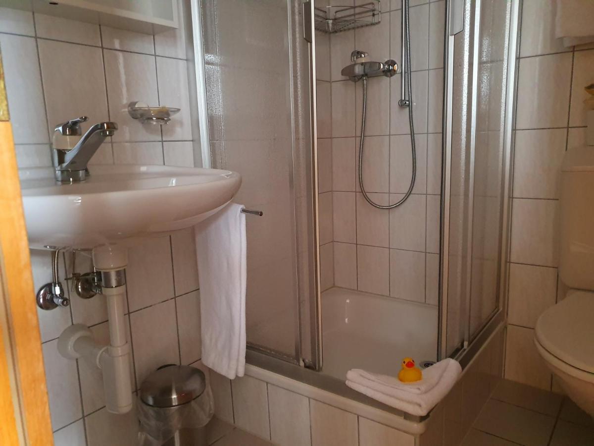 Hotel Rosengärtli Leissigen Exteriör bild