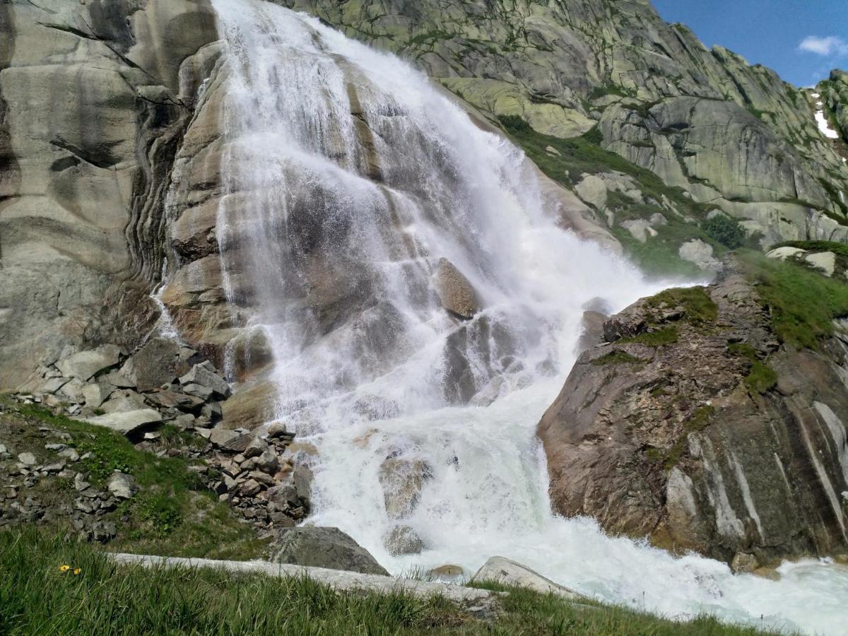 Hotel Rosengärtli Leissigen Exteriör bild